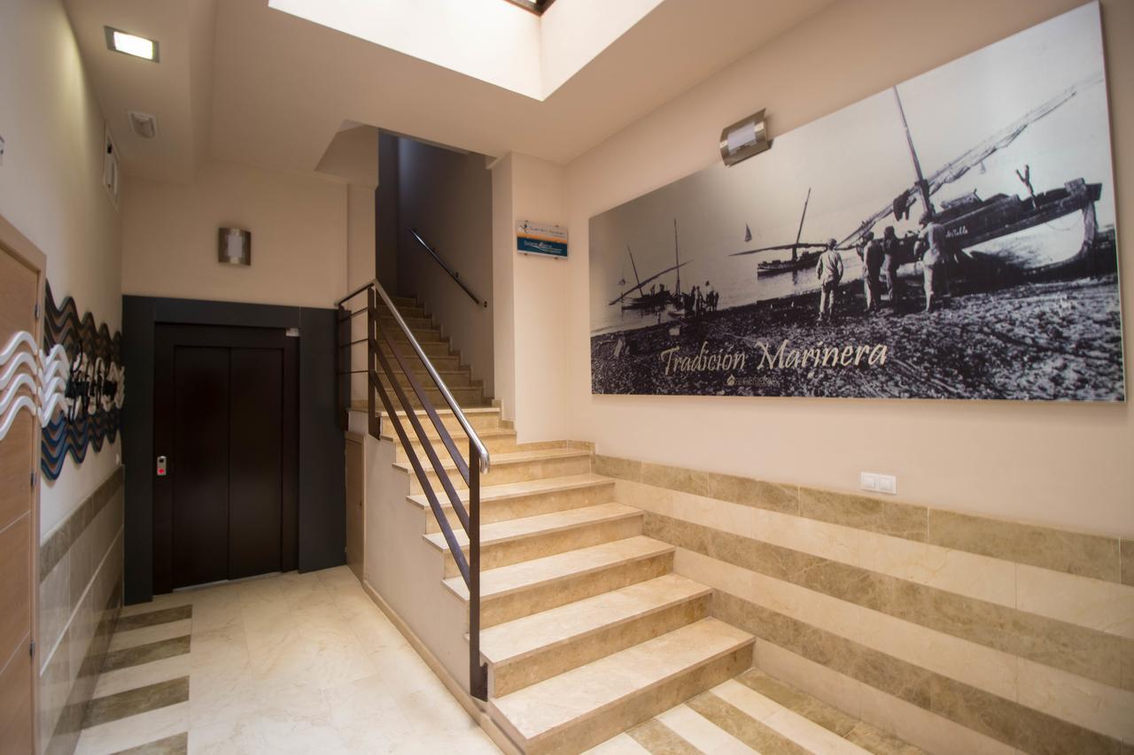 Apartamentos Guerrero Torre Del Mar Eksteriør bilde