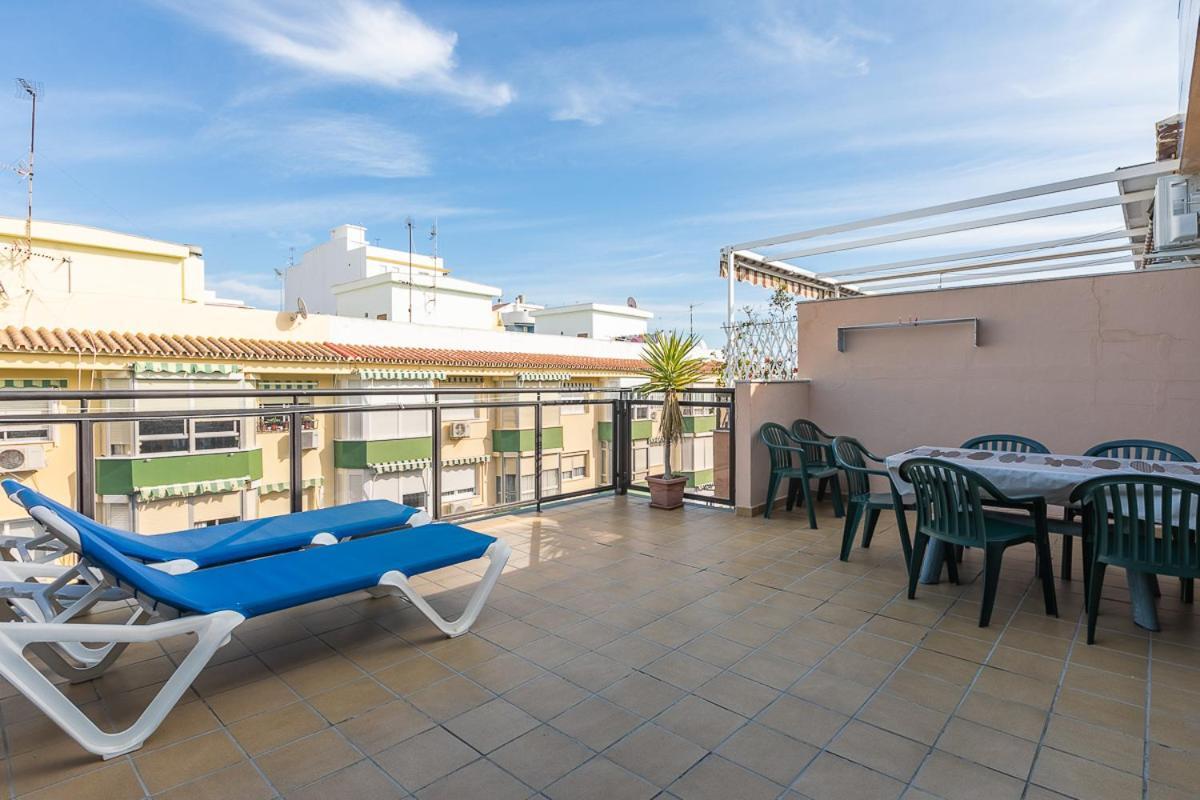 Apartamentos Guerrero Torre Del Mar Eksteriør bilde