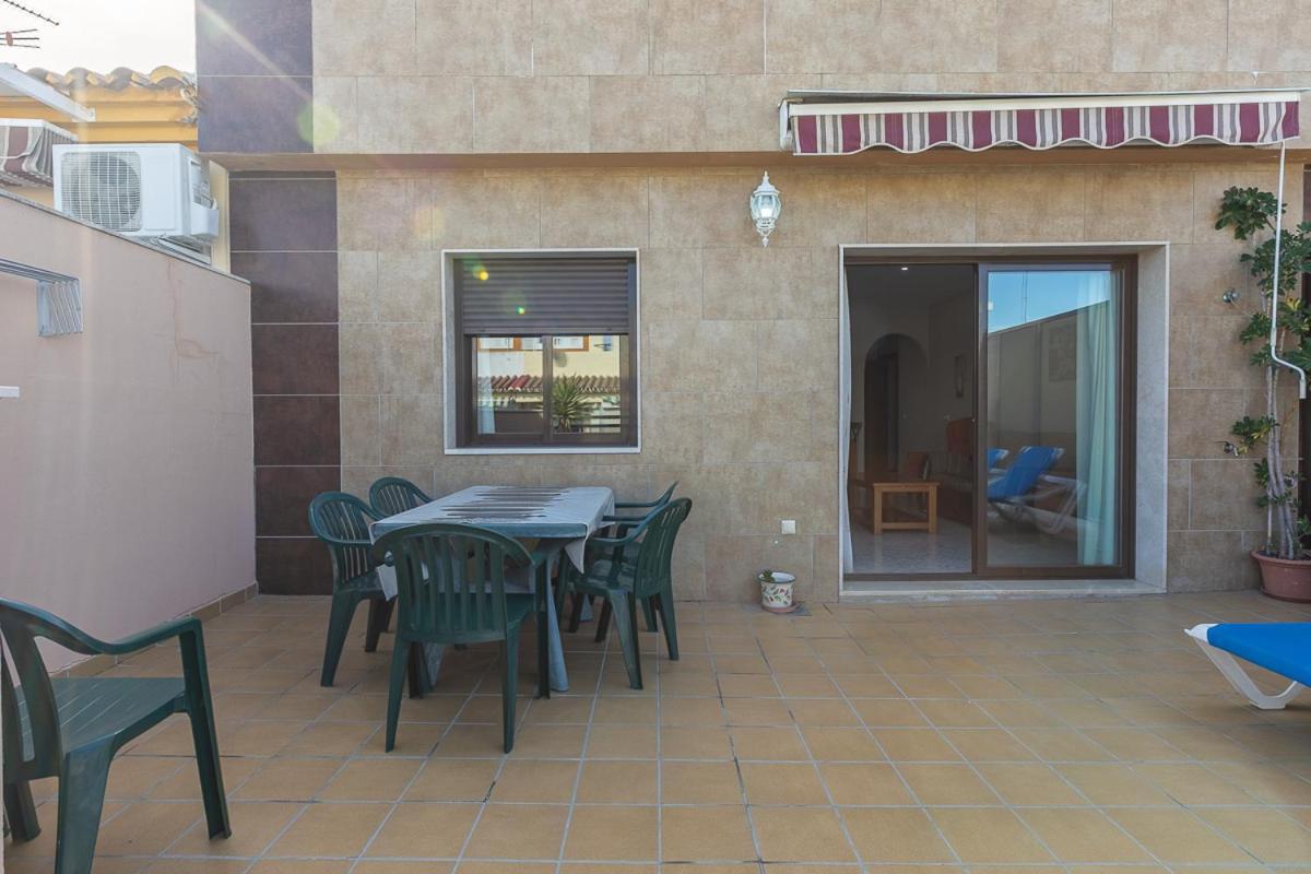 Apartamentos Guerrero Torre Del Mar Eksteriør bilde
