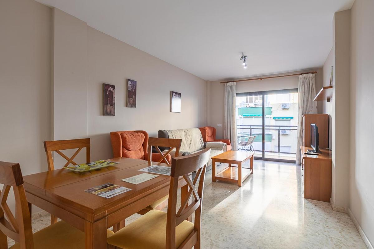 Apartamentos Guerrero Torre Del Mar Eksteriør bilde