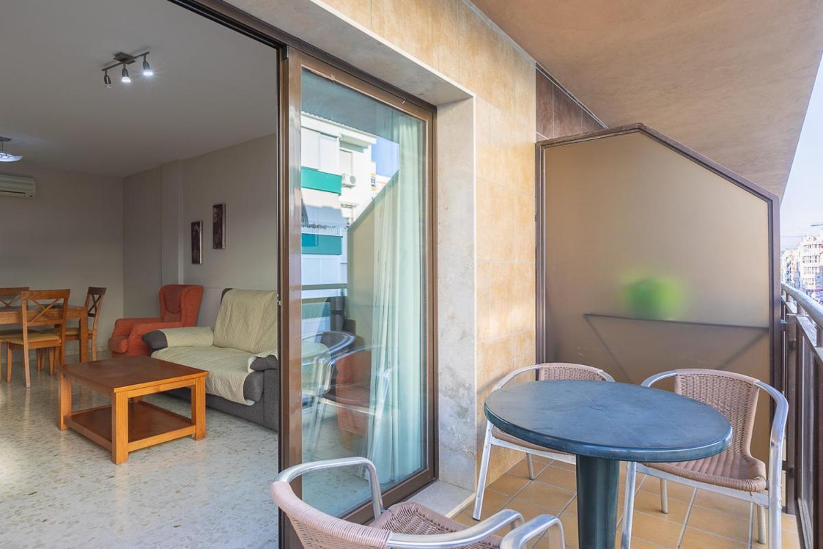 Apartamentos Guerrero Torre Del Mar Eksteriør bilde