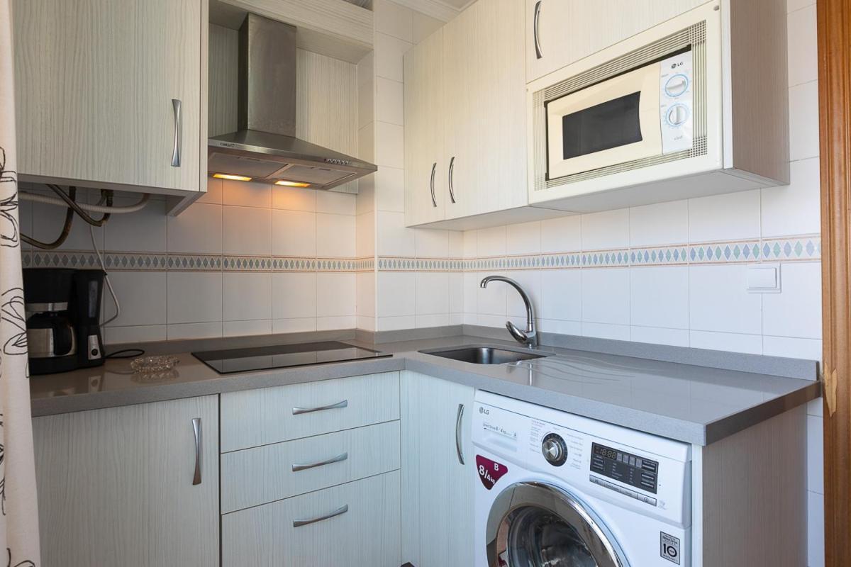 Apartamentos Guerrero Torre Del Mar Eksteriør bilde